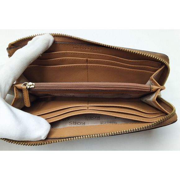 Michael Kors Brown Pebbled Leather Zipper Closure Credit Card Wallet - Picture 7 of 16